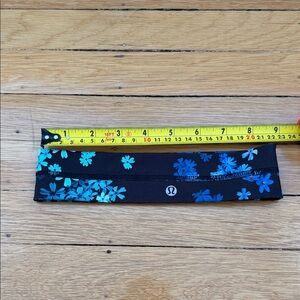 lululemon athletica Blue Floral Black headband